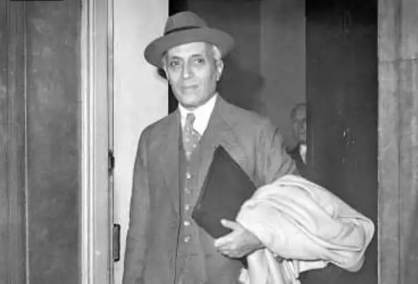 Jawaharlal Nehru (London 1946)