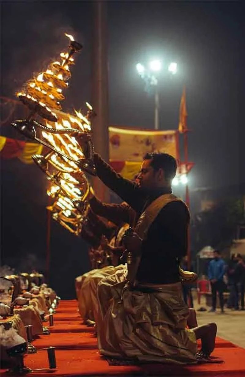 Arati to the Hooghly at Kolkata. Ganga Arati at Kolkata.