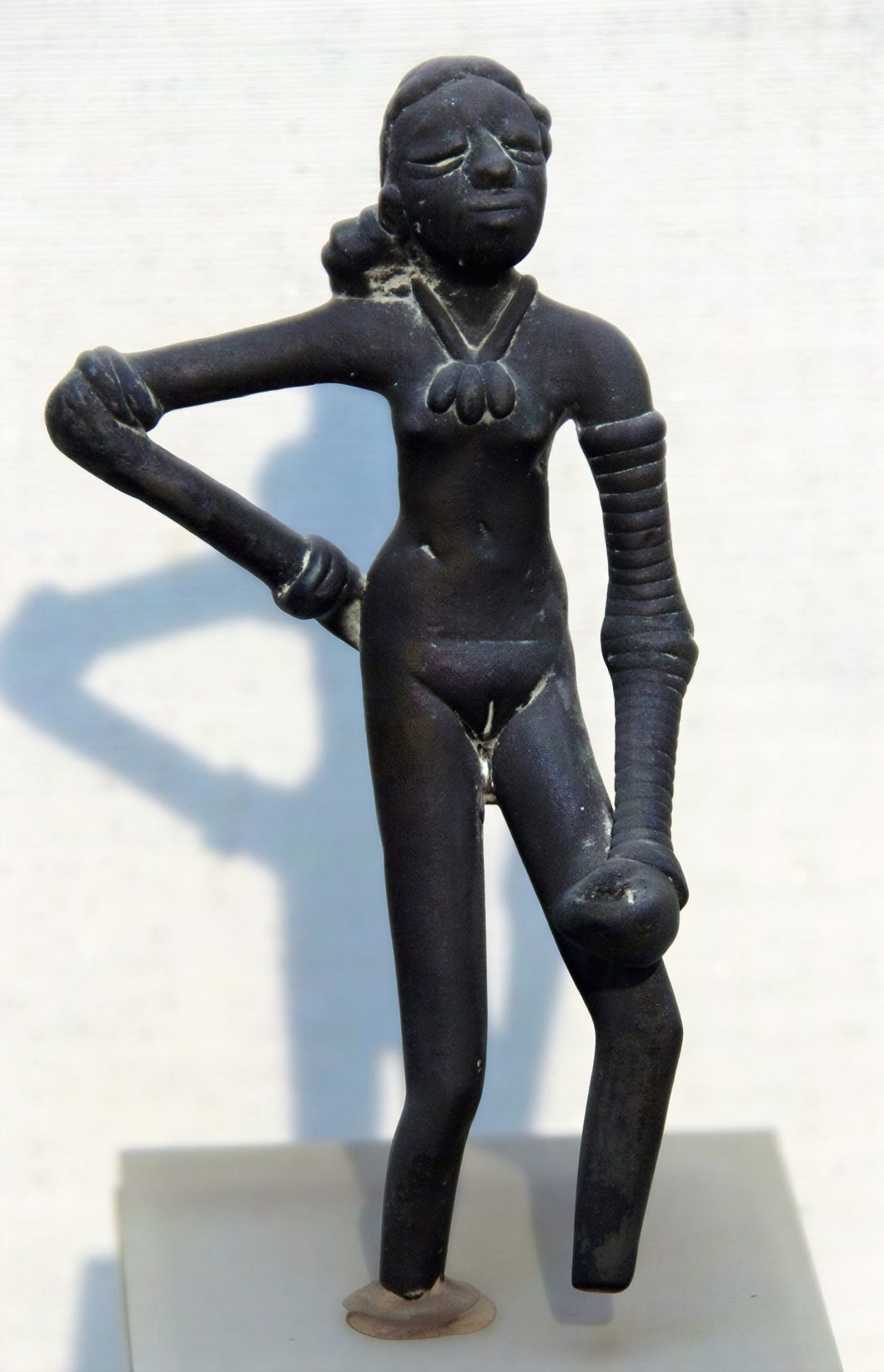 Mohenjo-daro Dancing Girl figurine in the National Museum, New Delhi. Mohenjo-daro Dancing Girl figurine in the National Museum, New Delhi.